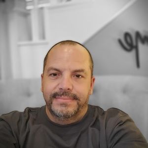 Meet your Posher, Clinton